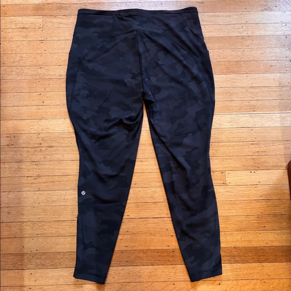 Lululemon Wunder Train Legging Camo print size 18 - Picture 2 of 3